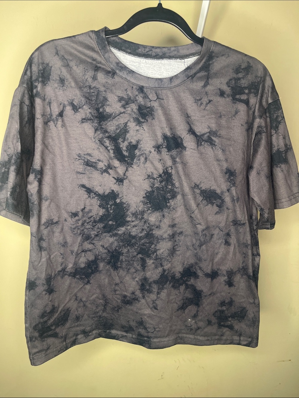 SHEIN Black and Gray Tie-Dye Short Sleeve Tee